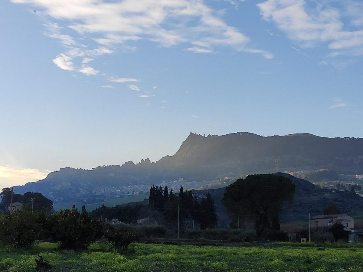 Casa Paradiso Castronuovo di Sicilia ภายนอก รูปภาพ