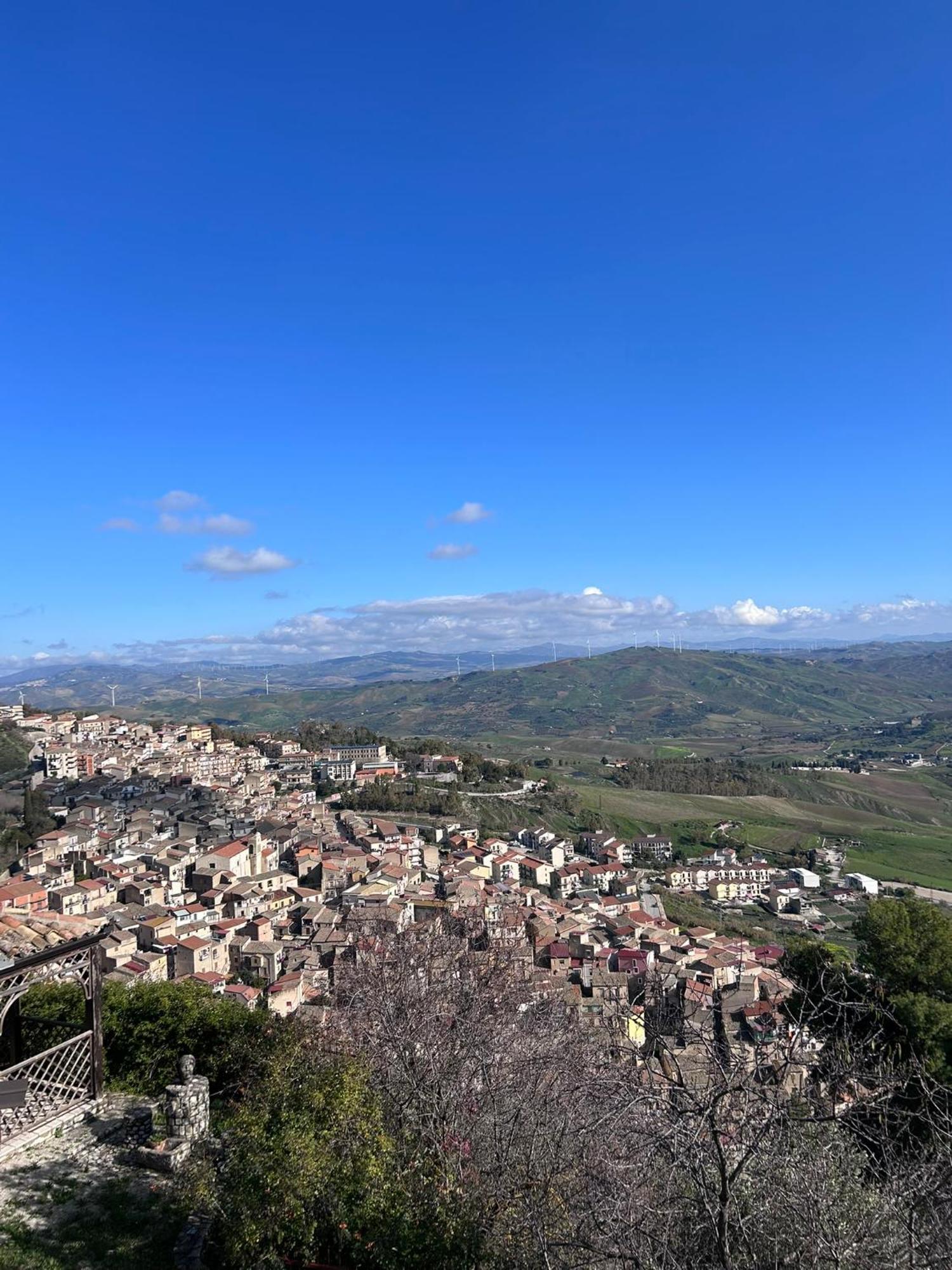 Casa Paradiso Castronuovo di Sicilia ภายนอก รูปภาพ